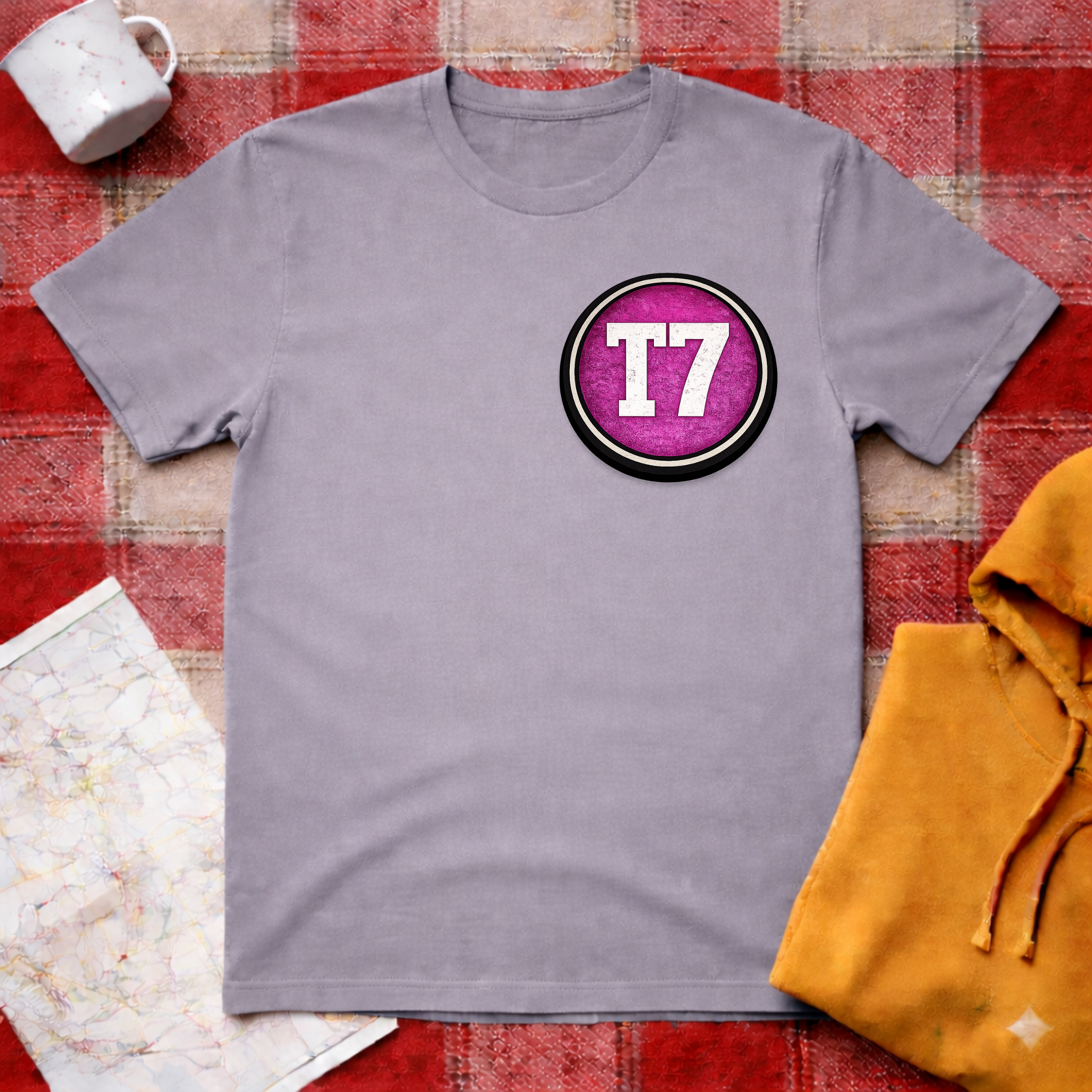 VW T7- Pink Logo- T-shirt